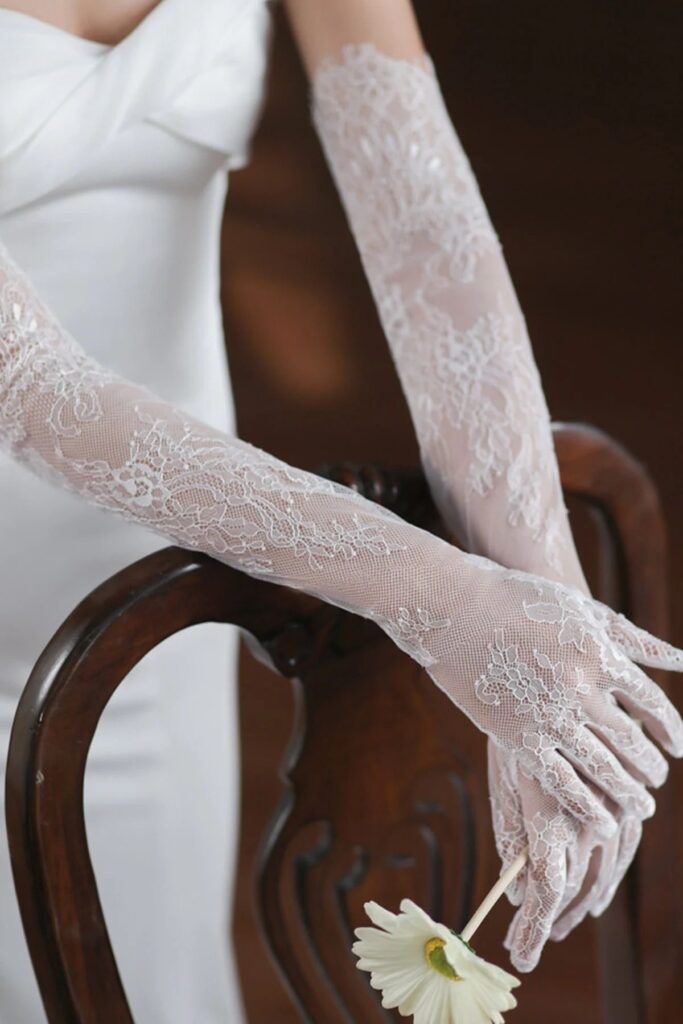lace gloves