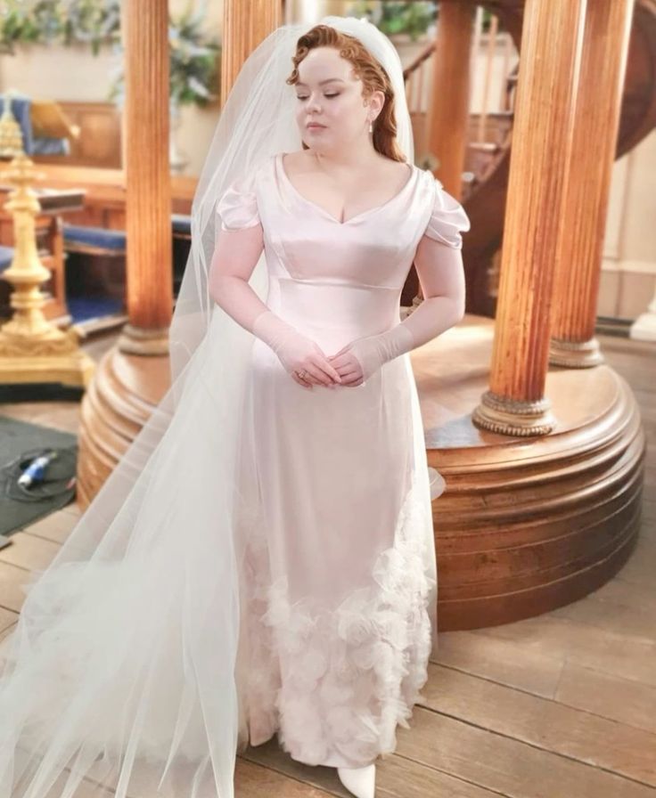 Nicola Coughlan in Penelope Featherington's wedding gown